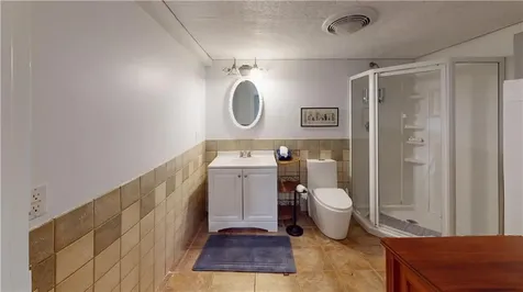 36 Green End Avenue Middletown RI 02842