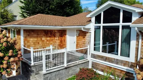 36 Green End Avenue Middletown RI 02842