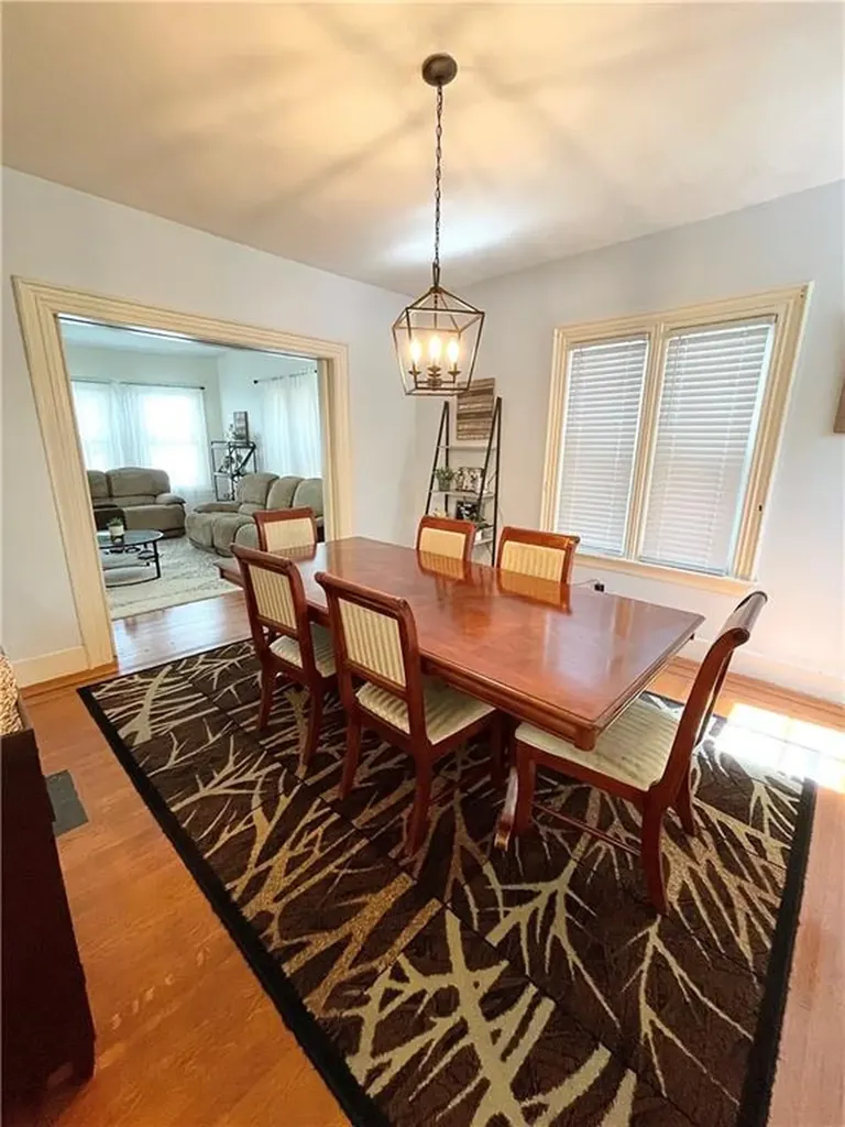 16 Pomona Avenue Providence RI 02908