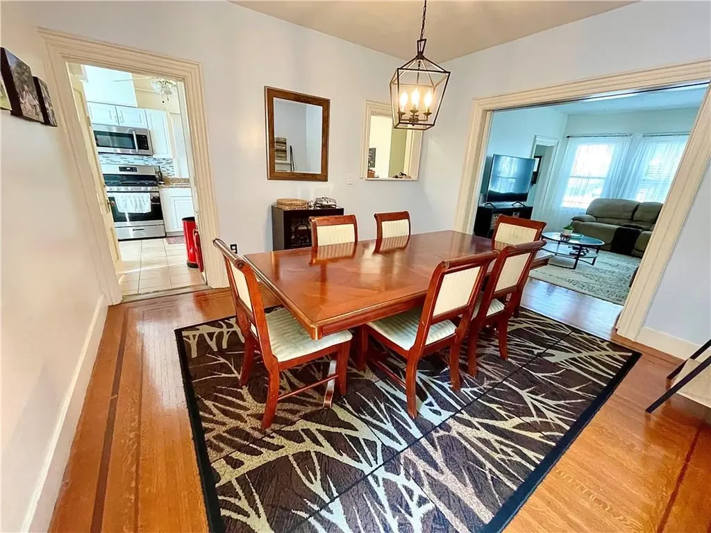 16 Pomona Avenue Providence RI 02908
