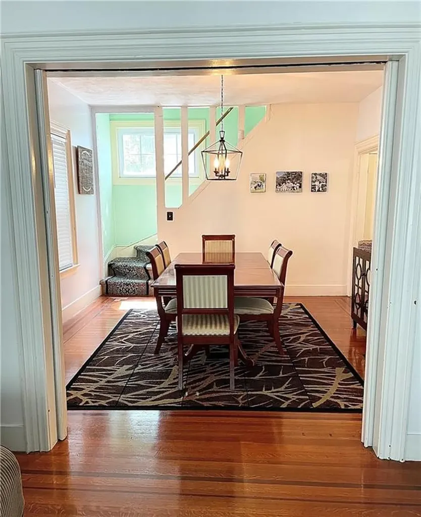16 Pomona Avenue Providence RI 02908