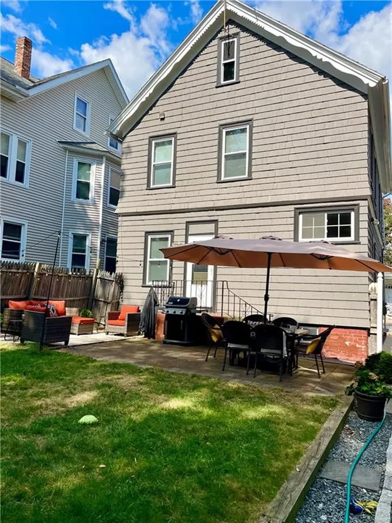16 Pomona Avenue Providence RI 02908