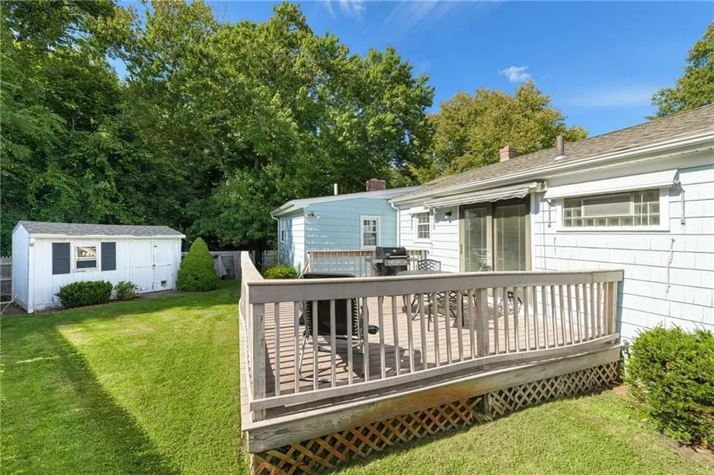 25 Ferncrest Drive East Providence RI 02915