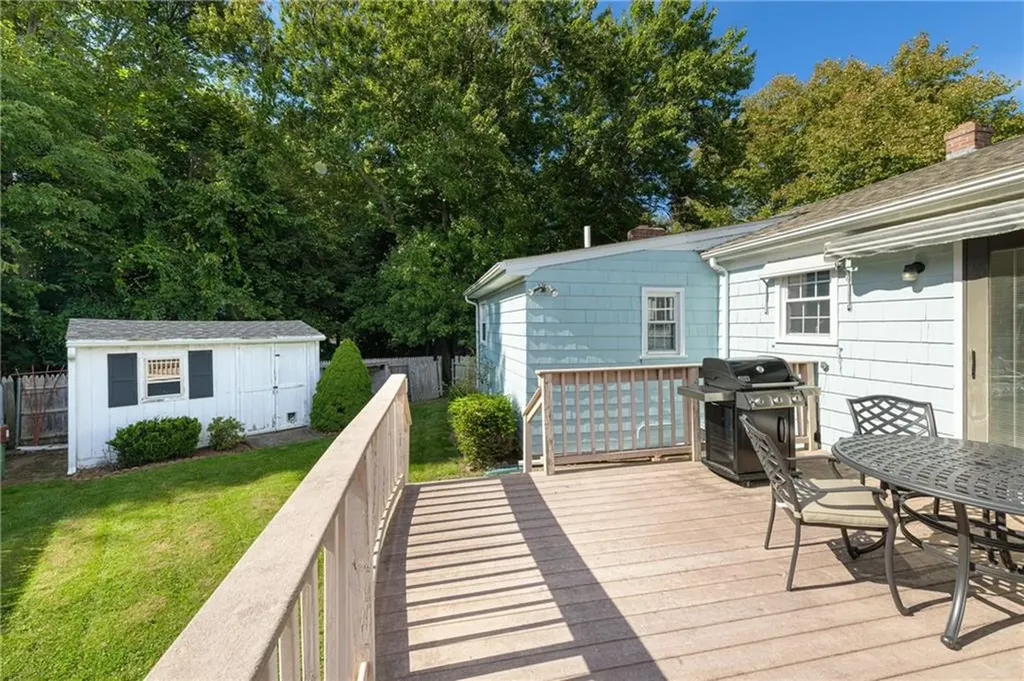 25 Ferncrest Drive East Providence RI 02915