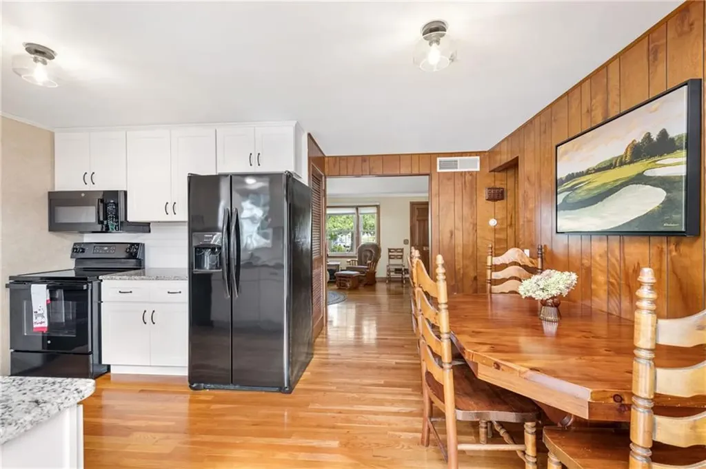 25 Ferncrest Drive East Providence RI 02915