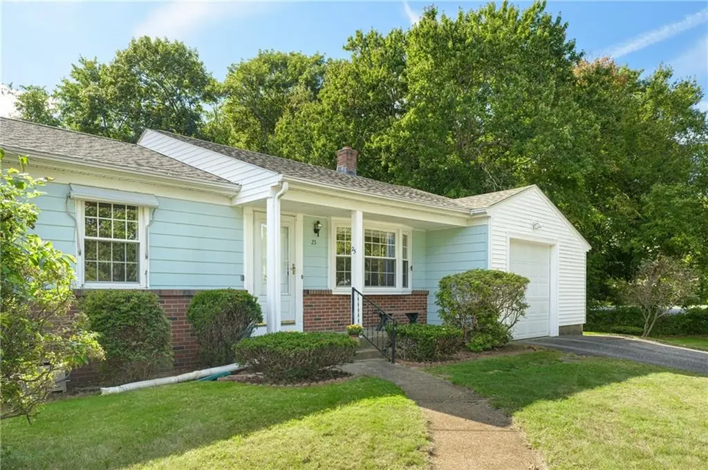 25 Ferncrest Drive East Providence RI 02915
