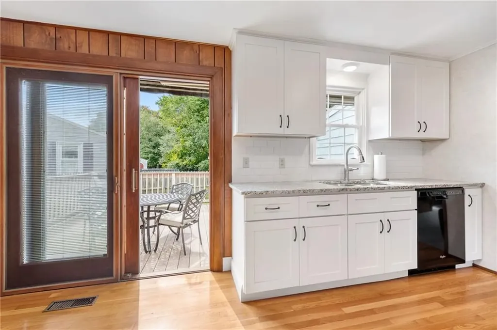 25 Ferncrest Drive East Providence RI 02915