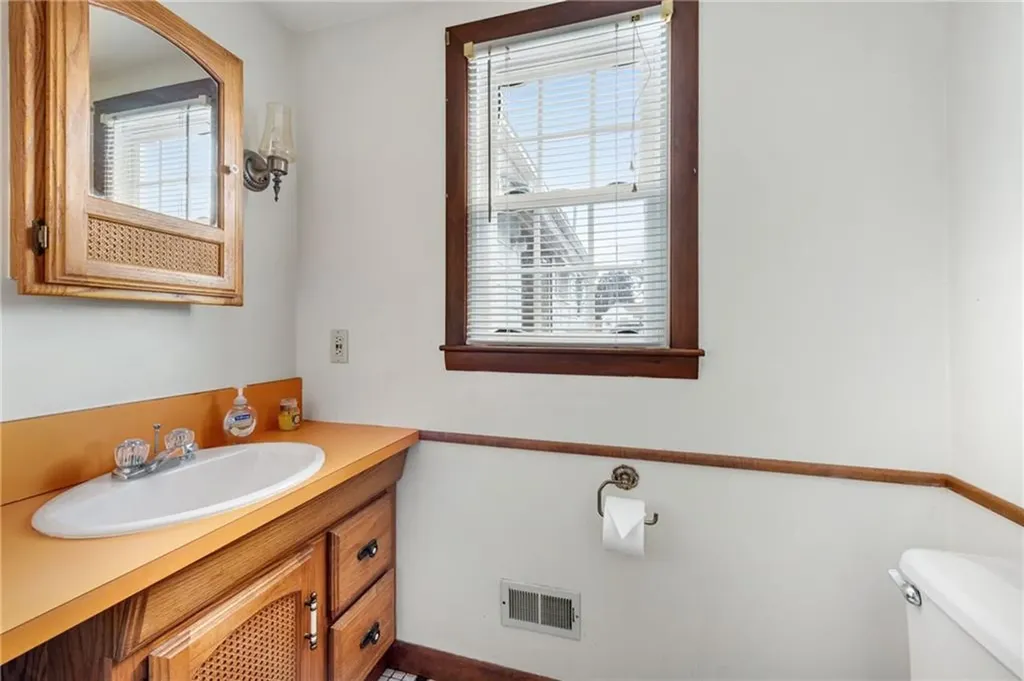 25 Ferncrest Drive East Providence RI 02915