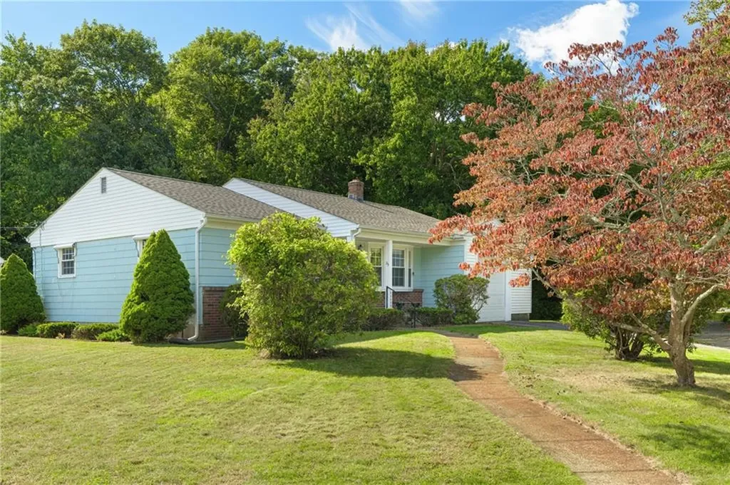 25 Ferncrest Drive East Providence RI 02915