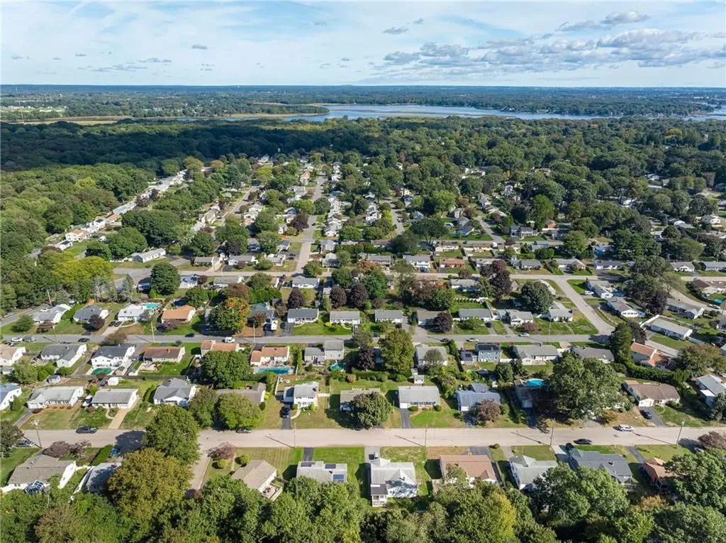 25 Ferncrest Drive East Providence RI 02915