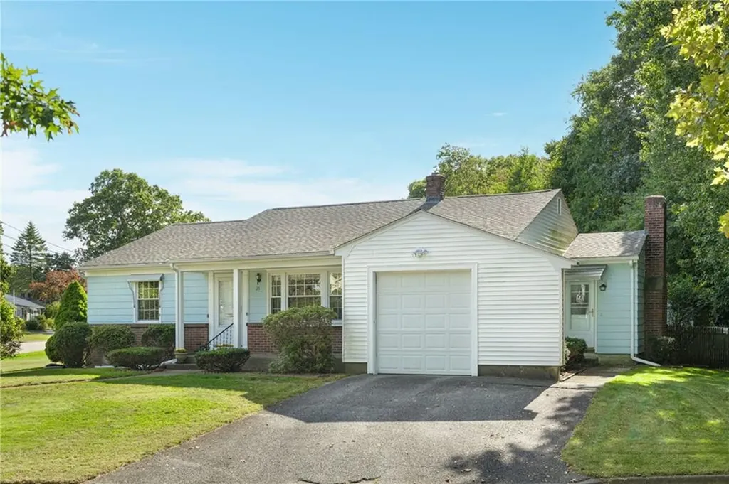 25 Ferncrest Drive East Providence RI 02915