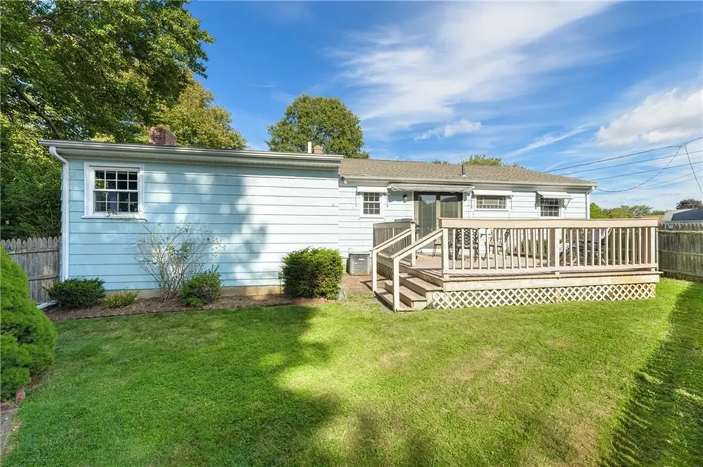 25 Ferncrest Drive East Providence RI 02915