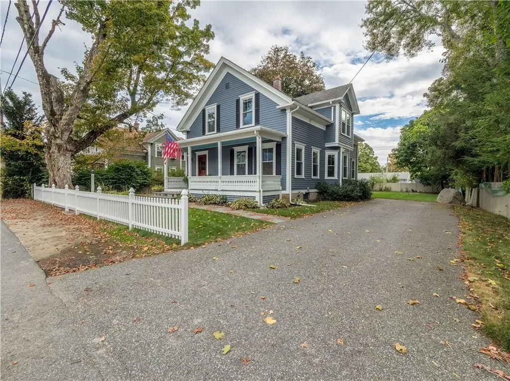 17 Maple Street Coventry RI 02816
