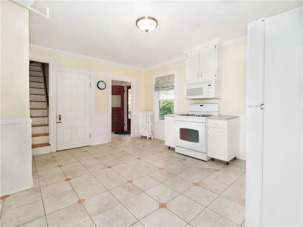 17 Maple Street Coventry RI 02816