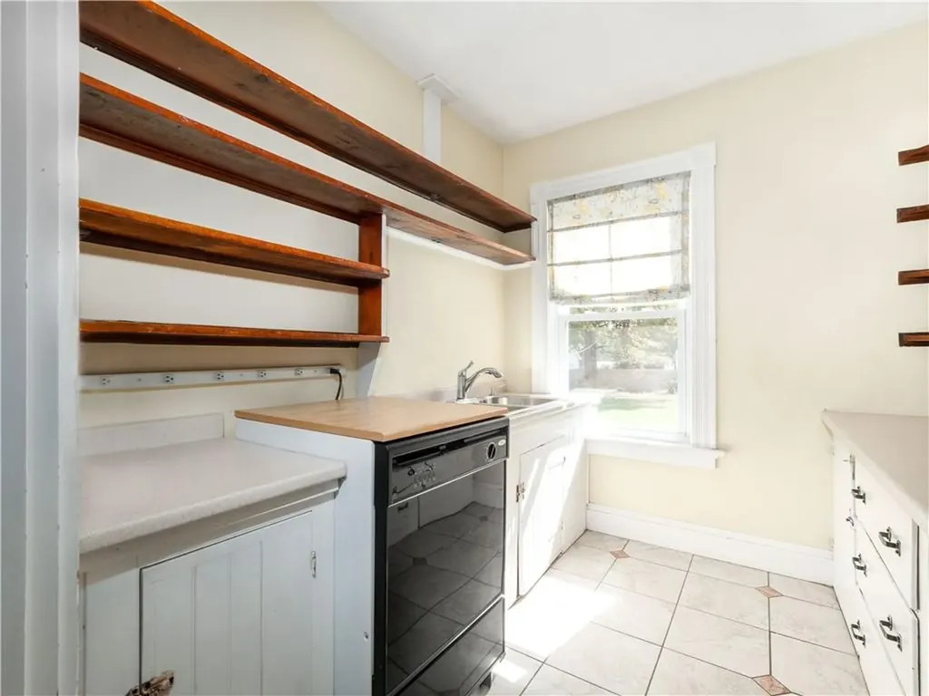 17 Maple Street Coventry RI 02816