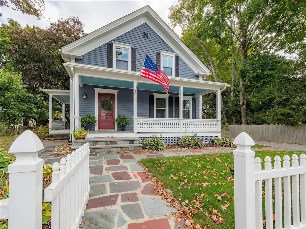 17 Maple Street Coventry RI 02816