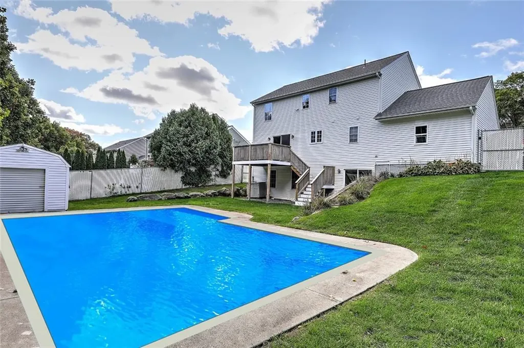15 Sharon Drive Cumberland RI 02864