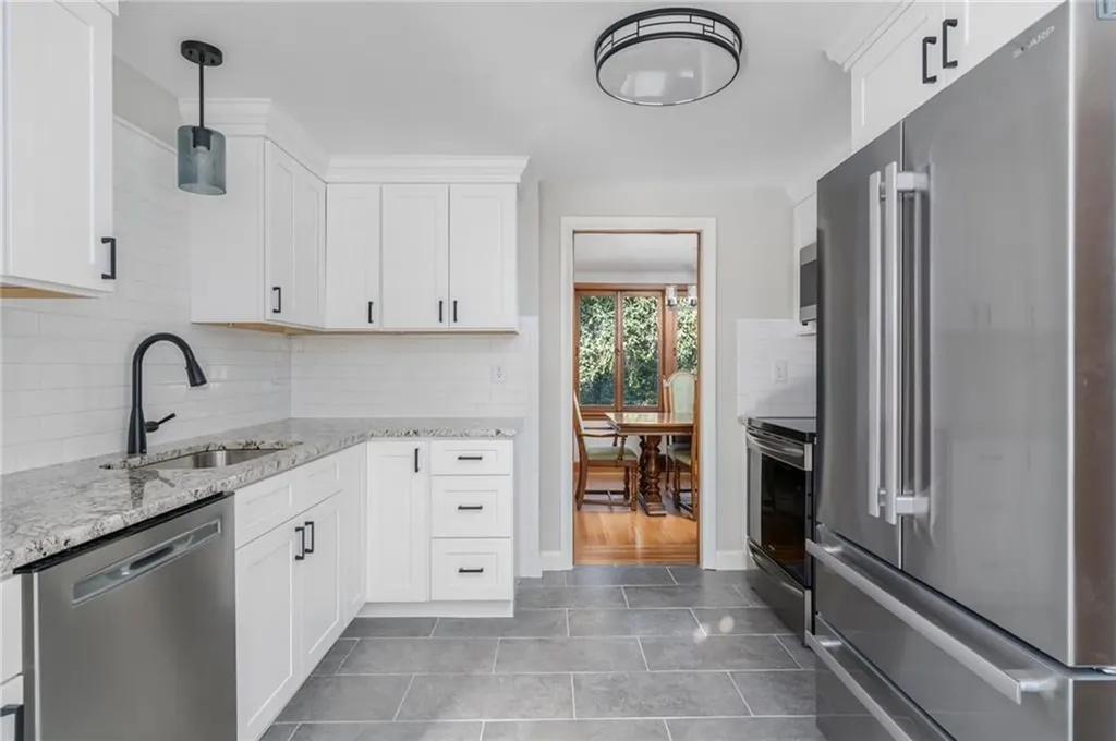213 Glen Hills Drive Cranston RI 02920
