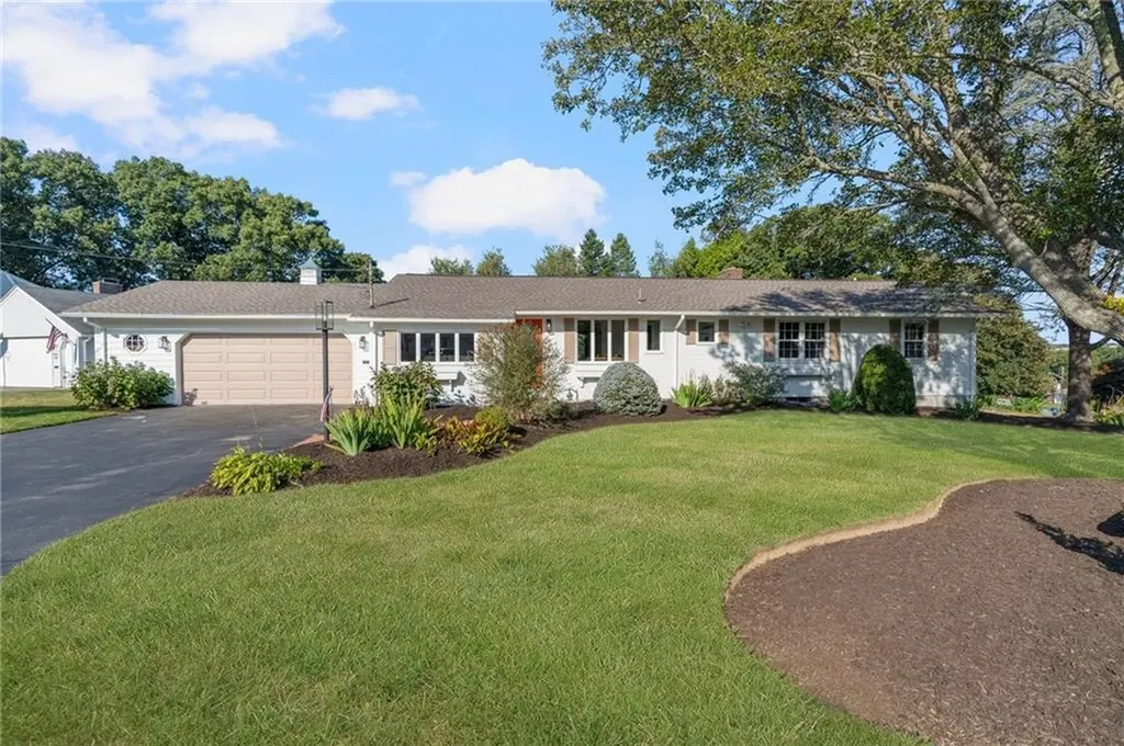 213 Glen Hills Drive Cranston RI 02920