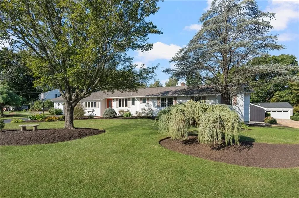 213 Glen Hills Drive Cranston RI 02920
