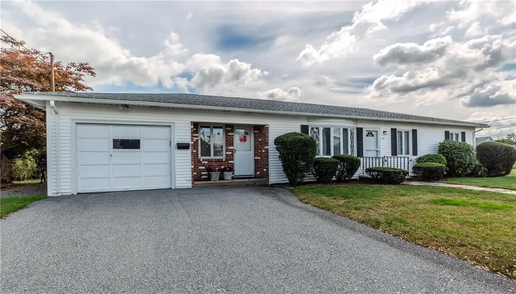 44 Carlisle Street Cranston RI 02920