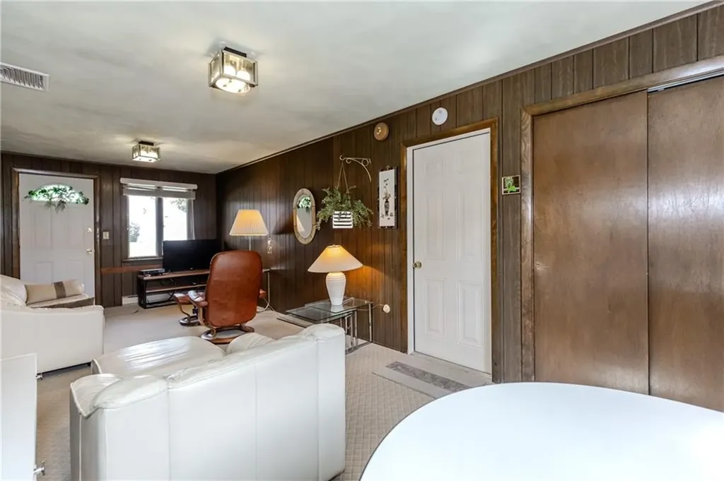 44 Carlisle Street Cranston RI 02920