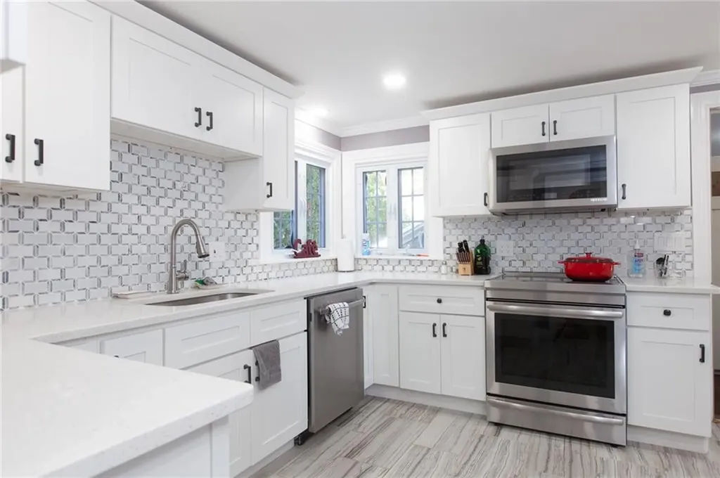 470 Elmgrove Avenue Providence RI 02906