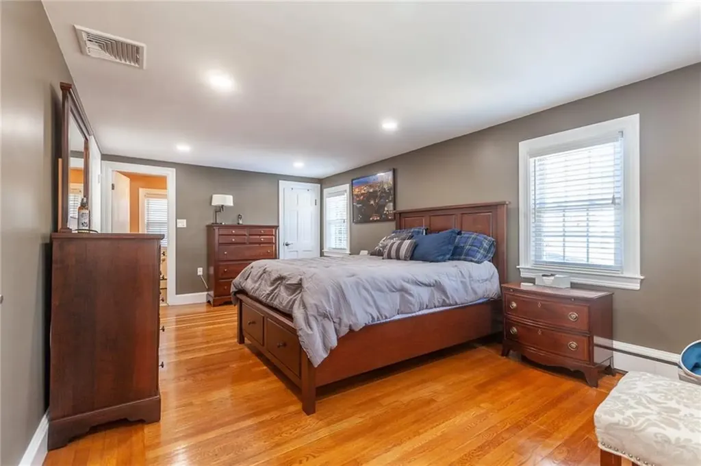 470 Elmgrove Avenue Providence RI 02906