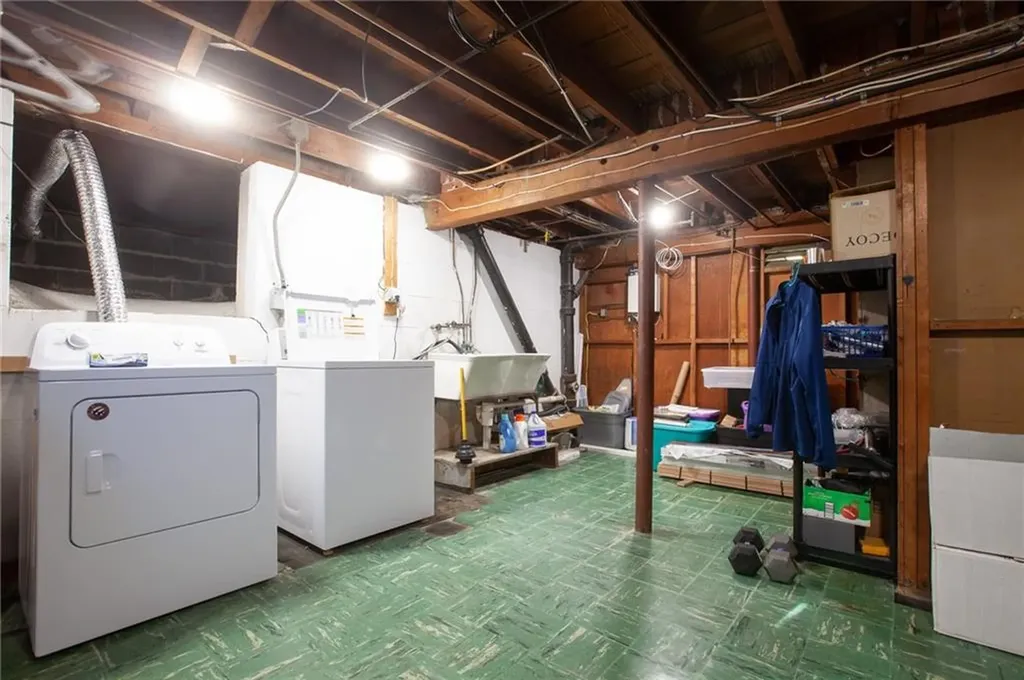 470 Elmgrove Avenue Providence RI 02906