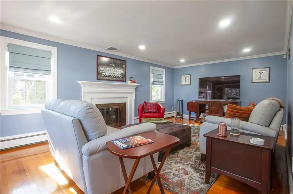 470 Elmgrove Avenue Providence RI 02906