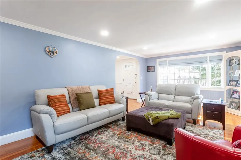 470 Elmgrove Avenue Providence RI 02906