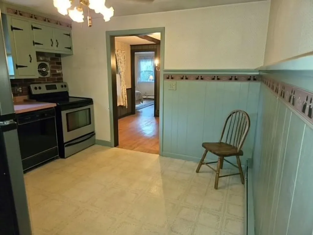 140 Allen Avenue Cranston RI 02910