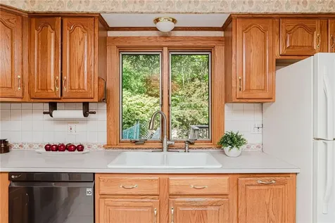 95 Old Willis Road Cumberland RI 02864