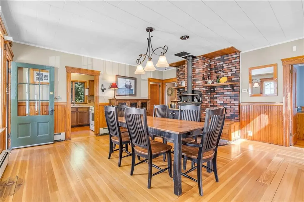 80 Cooper Avenue Woonsocket RI 02895