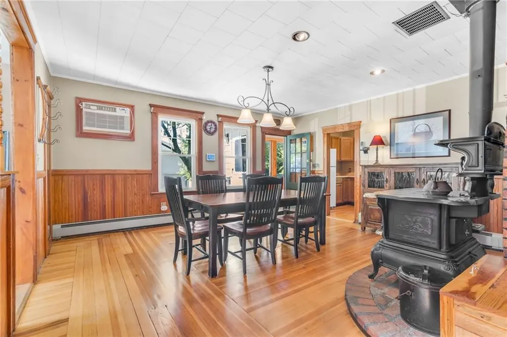 80 Cooper Avenue Woonsocket RI 02895
