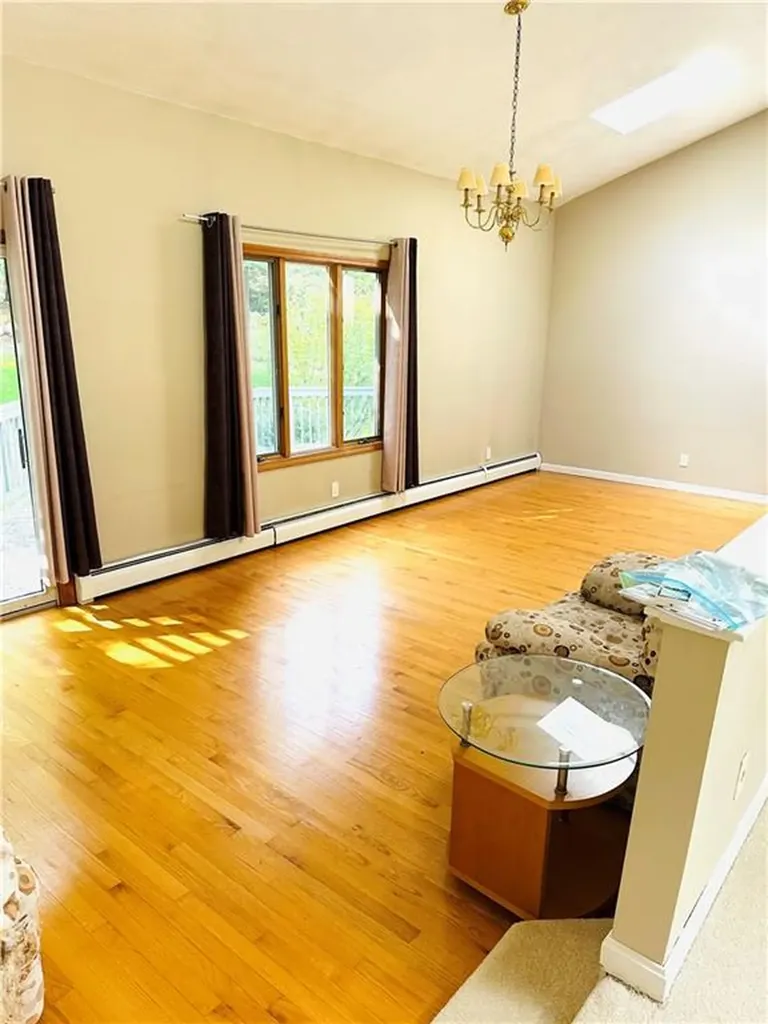 106 Reservoir Road Coventry RI 02816