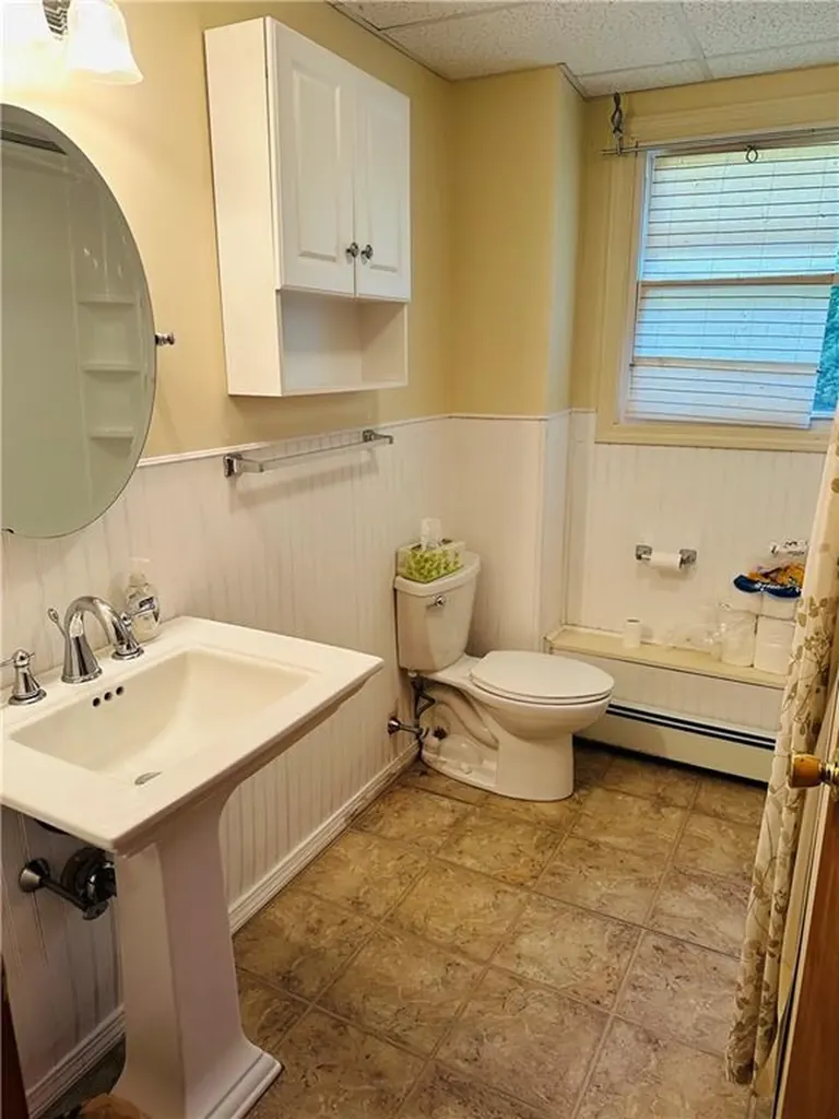 106 Reservoir Road Coventry RI 02816