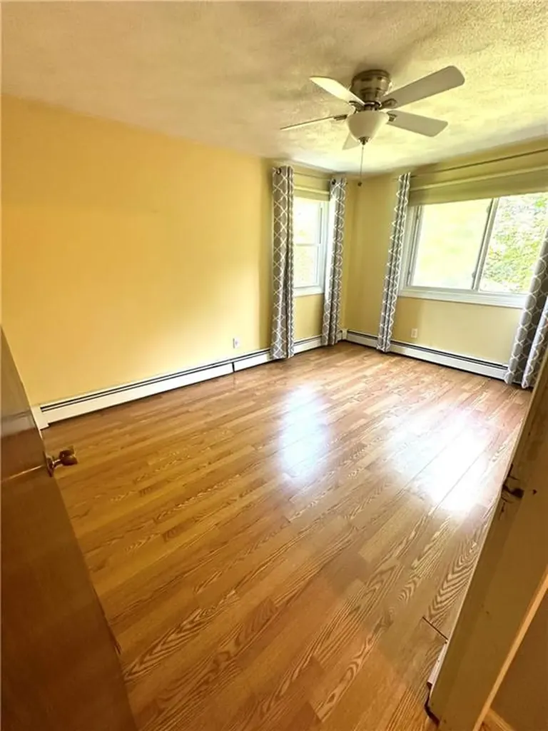 106 Reservoir Road Coventry RI 02816