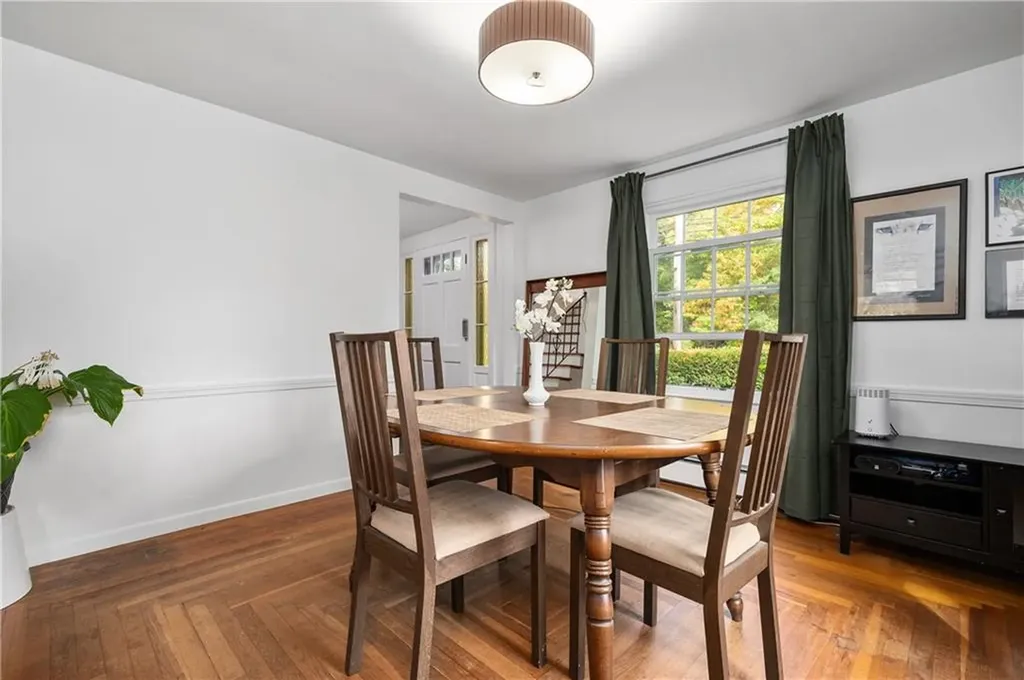 120 Old River Road Lincoln RI 02865