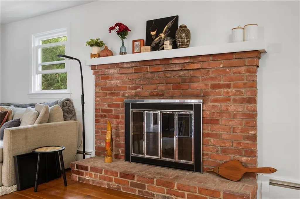 120 Old River Road Lincoln RI 02865