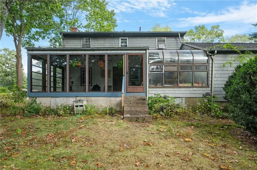 120 Old River Road Lincoln RI 02865