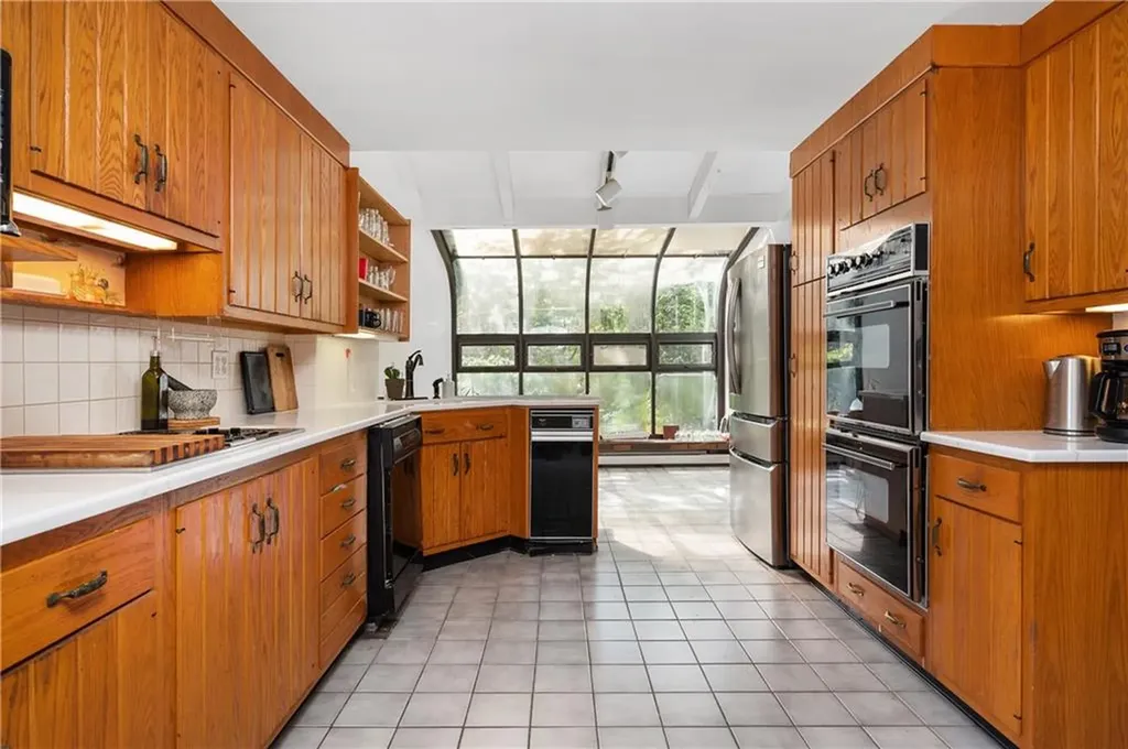 120 Old River Road Lincoln RI 02865