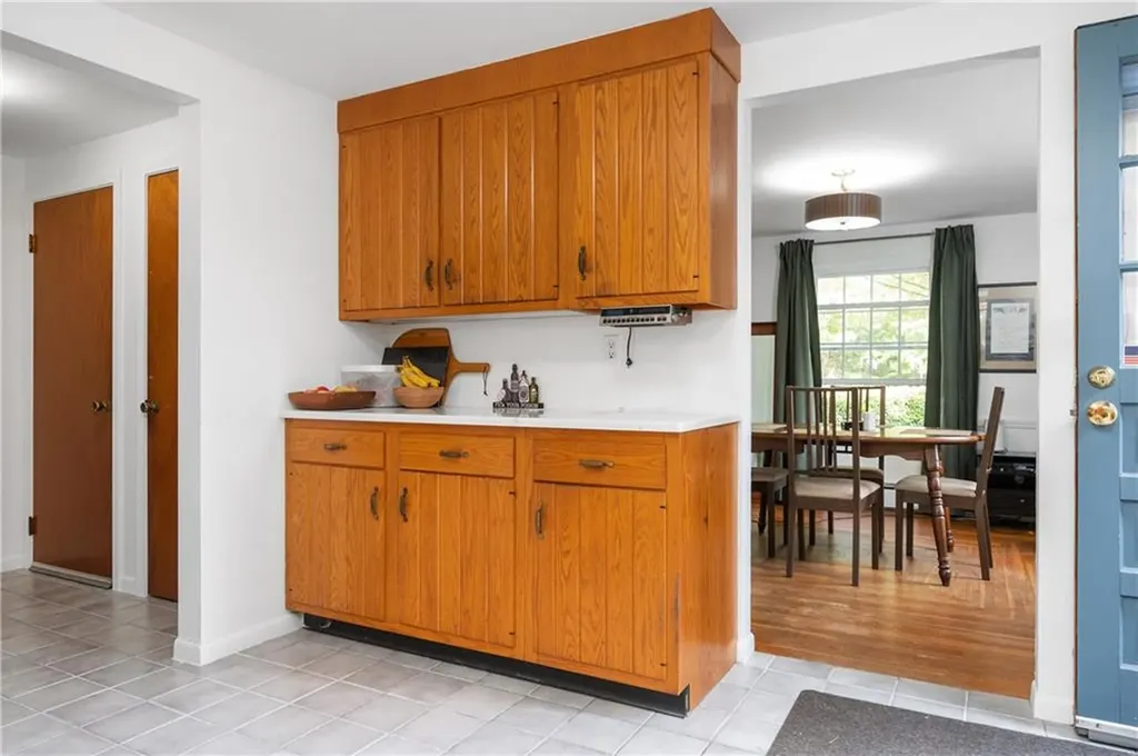120 Old River Road Lincoln RI 02865