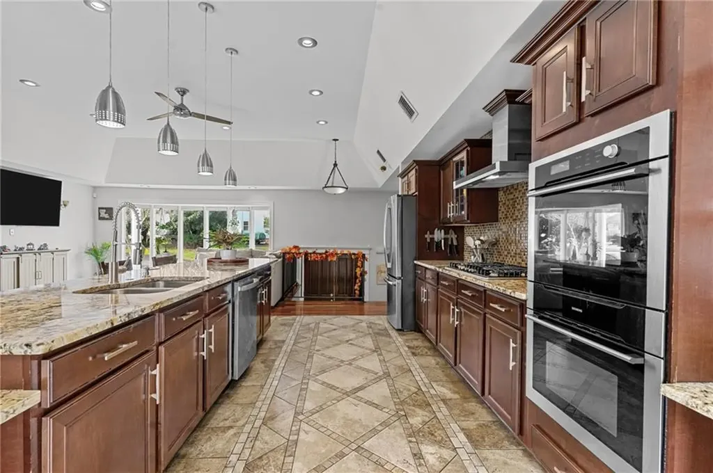 22 Gesmondi Drive Johnston RI 02919