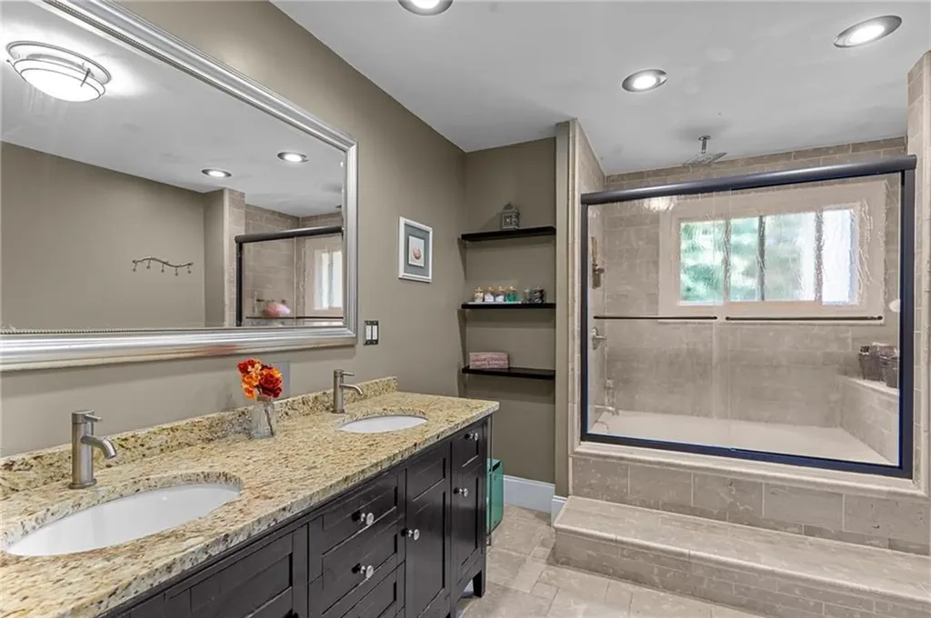 22 Gesmondi Drive Johnston RI 02919