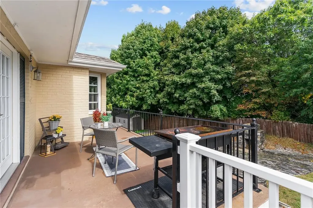 22 Gesmondi Drive Johnston RI 02919