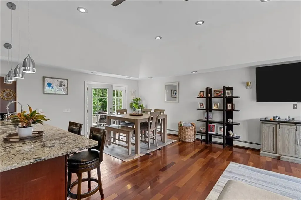 22 Gesmondi Drive Johnston RI 02919