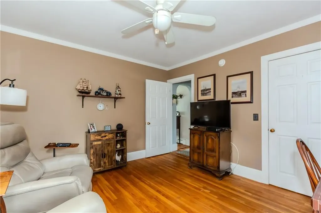 82 Putnam Street Warwick RI 02888