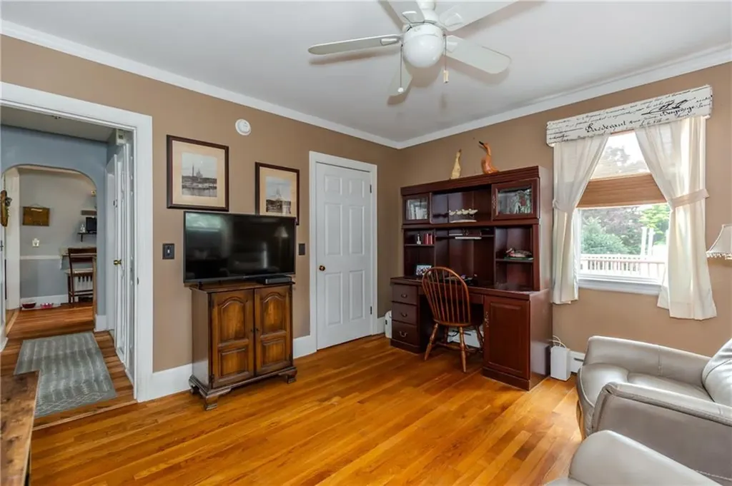 82 Putnam Street Warwick RI 02888