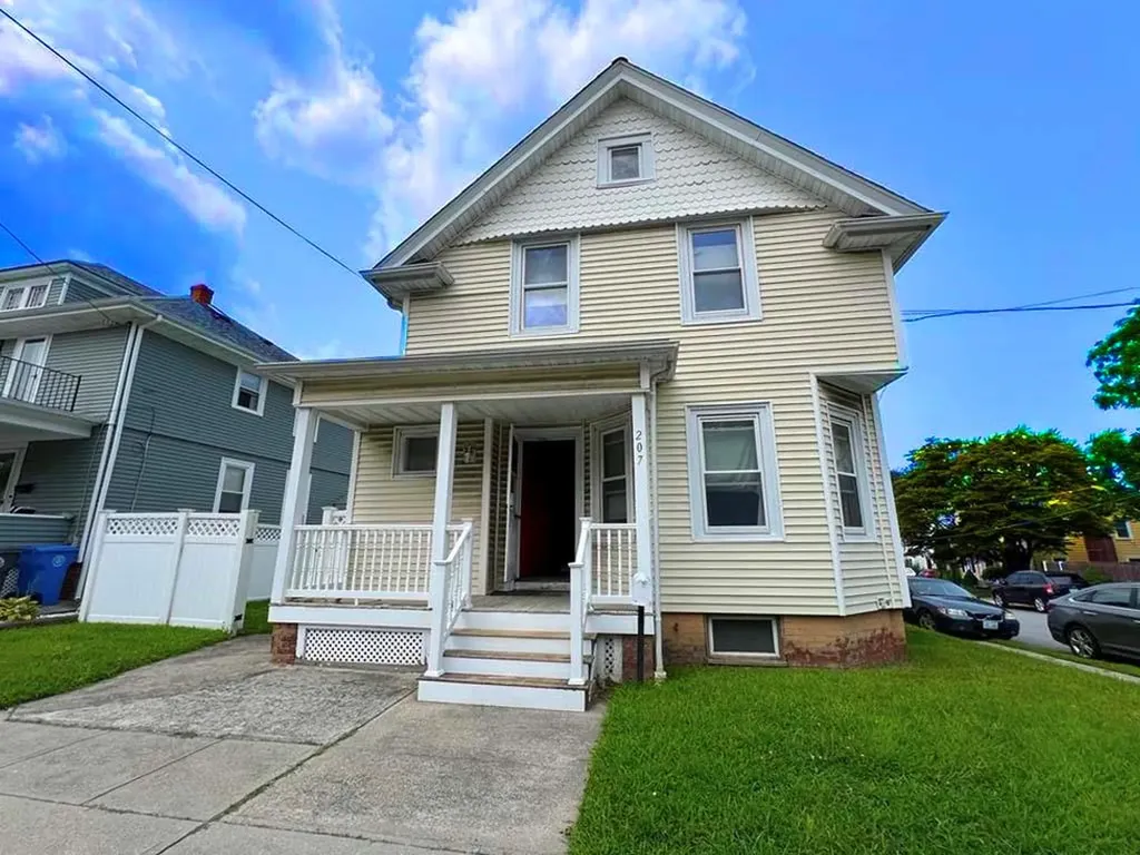 207 Pontiac Avenue Cranston RI 02910